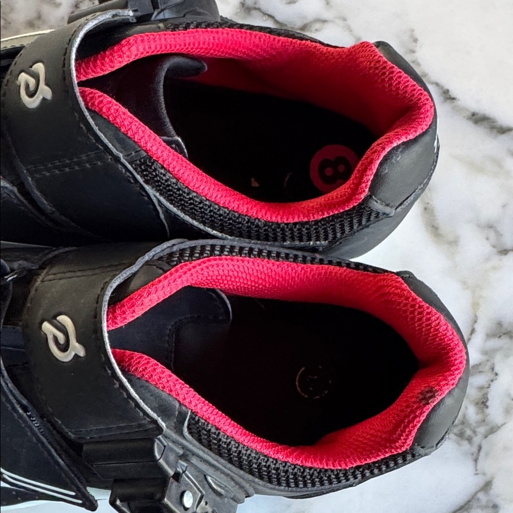 Peloton Black and Red Cycling Shoes - Picture 5 of 14